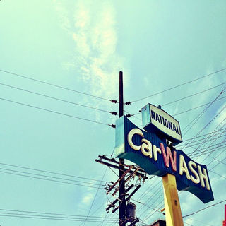 Illustration for article titled 12 Drool-Worthy Photos of Vintage Signs in the Valley